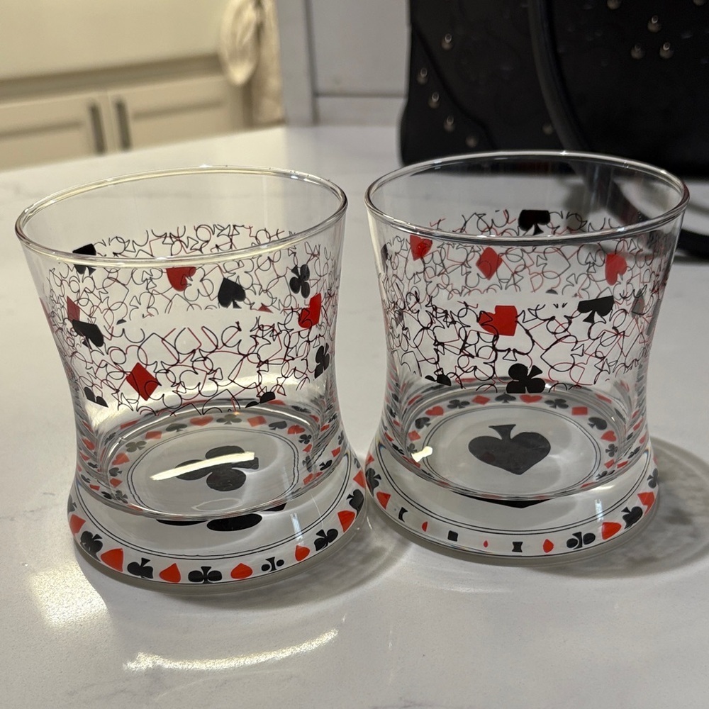 Playing Card Themed Glass Tumblers vs